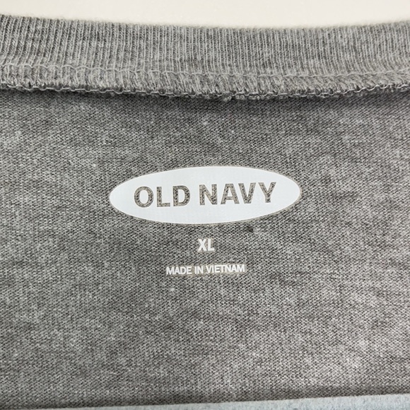 Old Navy “Dashing Through The Snow” Heather Gray Tee Shirt - Picture 15 of 16